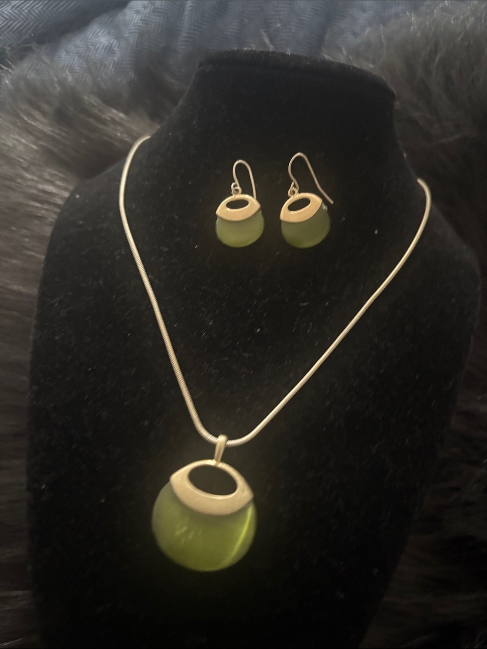 Fashion Jewelry Silver-Tone Necklace and Lime Green Pendant Earring Set